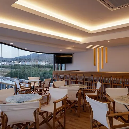 Apartahotel Golden Bay Boutique & 4*