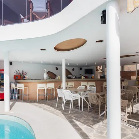 Golden Bay Boutique & Apartahotel
