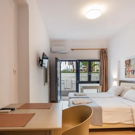 Golden Bay Boutique & 4* Kokkini Hani