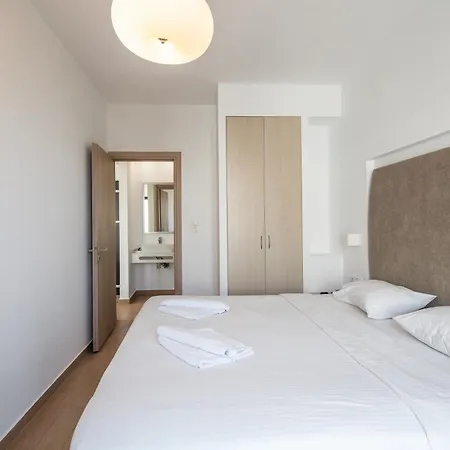 Golden Bay Boutique & 4* Kokkini Hani