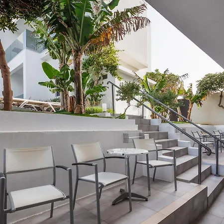 Hotel apartamentowy Golden Bay Boutique & Kokkini Hani